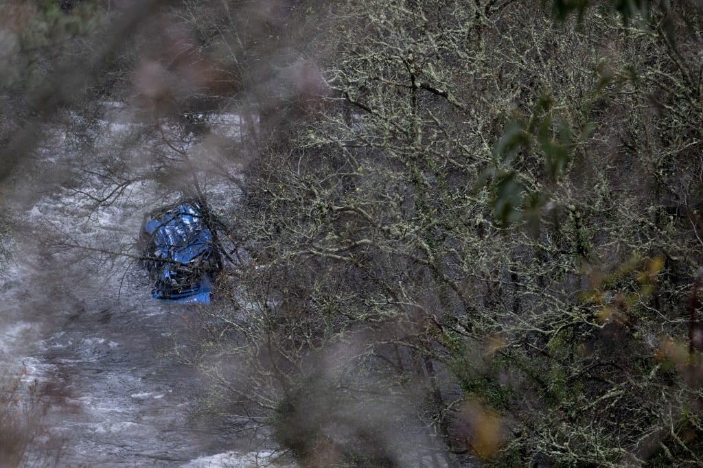 Seven killed after bus plunges into fast-flowing river in Spain Seven killed after bus plunges into fast-flowing river in Spain