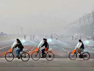 WION Climate Tracker | Pakistan: Citizens cycle around Lahore to spread awareness against pollution