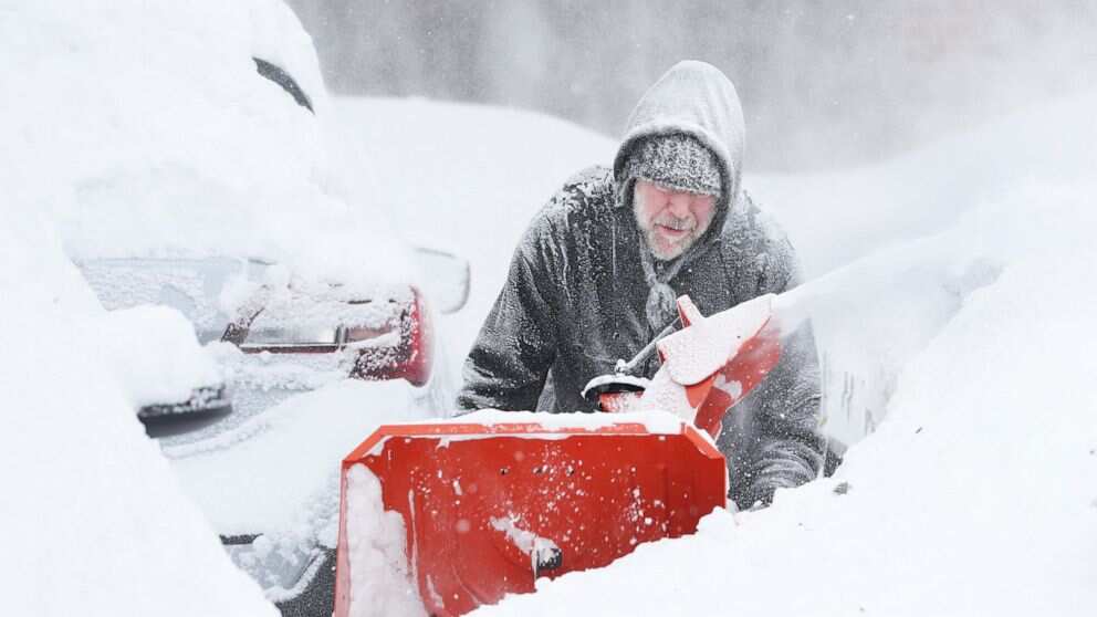US winter storm: Buffalo begins clean up after severe Christmas blizzard