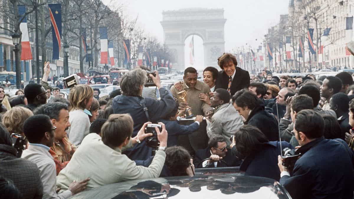 Pelé in Paris