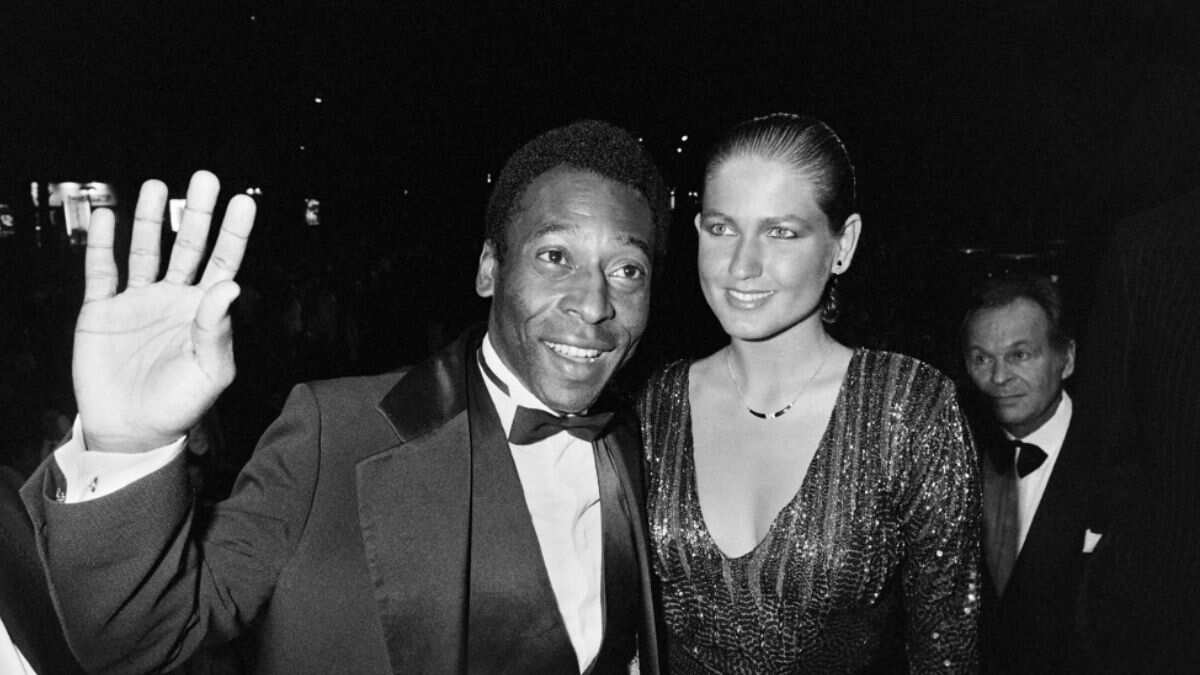 Pelé with his partner Maria das Graças Meneghel