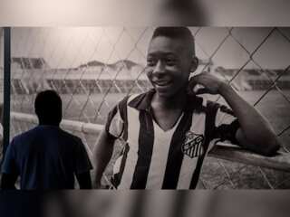 Remembering Pelé: The legend who unified game and glory | In pics