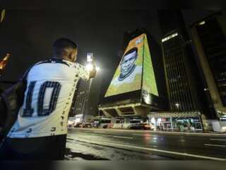 Tributes to Pele on the facade of Sao Paulo buildings