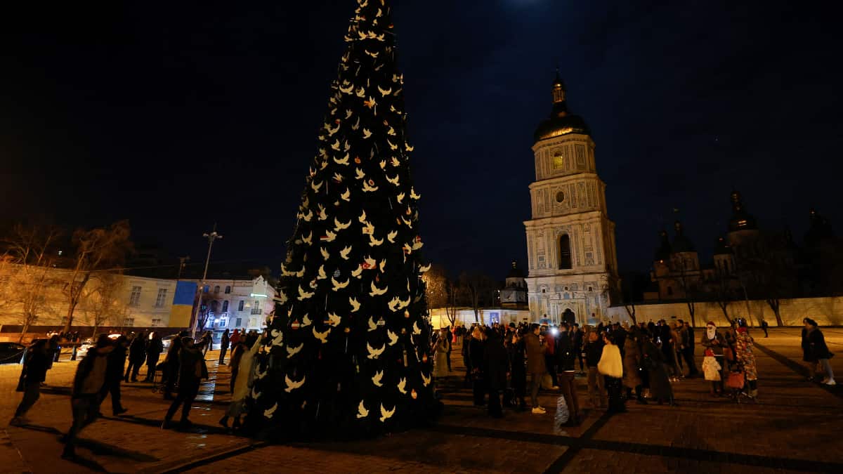 Ukraine’s New Year commences with Russian missile, drone attacks and air raid sirens Ukraine’s New Year commences with Russian missile, drone attacks and air raid sirens