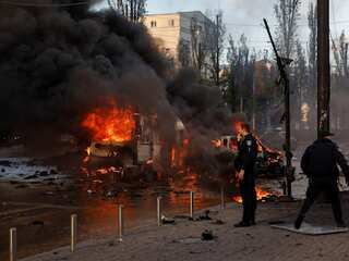 War in Ukraine: Blasts in early hours of New Year's day, Kyiv residents shout 'glory to Ukraine'