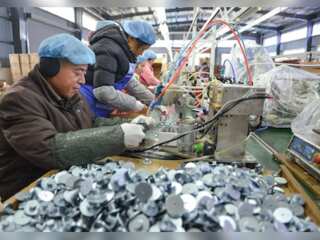 World Business Watch: China's manufacturing contracts at sharpest pace in three years