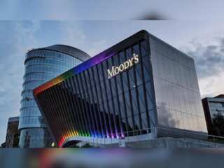 World Business Watch: Get ready for a 'slowcession' in 2023, Moody's warns