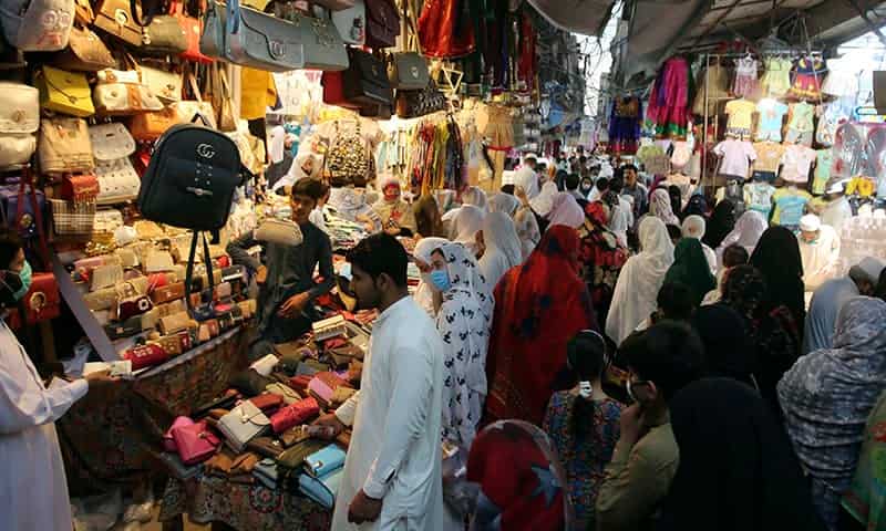 Pakistan orders malls, markets to close early amid economic crisis