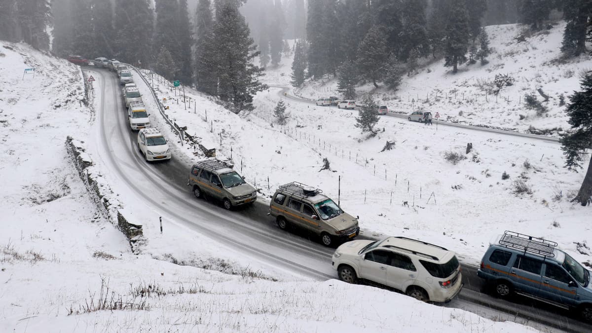 Kashmir tourism peaks in winter, stakeholders expect record-breaking tourist arrivals
