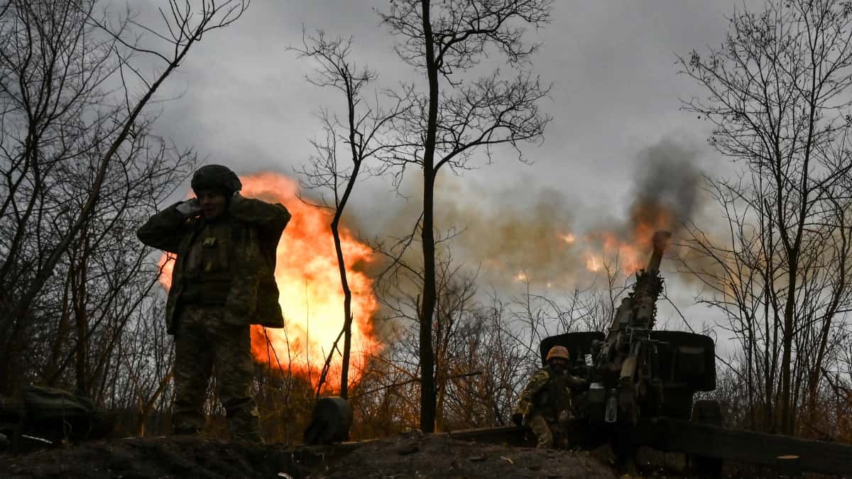 Ukraine reports fresh strikes as Putin's unilateral ceasefire starts