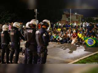 Brazil: Police detain busloads of Bolsonaro supporters after Brasilia attack