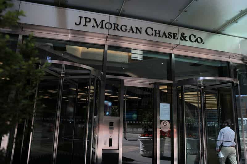 World Business Watch: U.S. banks get ready for profit crunch