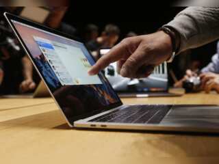 World Business Watch: Apple reportedly working on touchscreen Macs