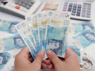 UK battles to gain investors' confidence over market stability