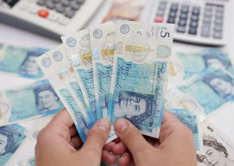 UK battles to gain investors' confidence over market stability