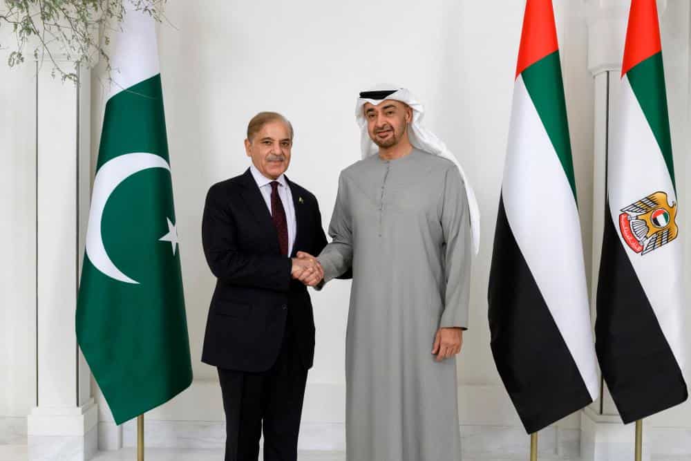 UAE agrees to roll over Pakistan debt, give additional $1 billion