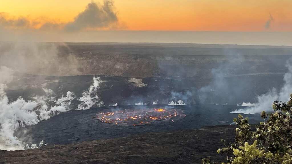 Man urinates at Hawaii’s volcano, native Hawaiians call it ‘pathetic’ as the photo goes viral