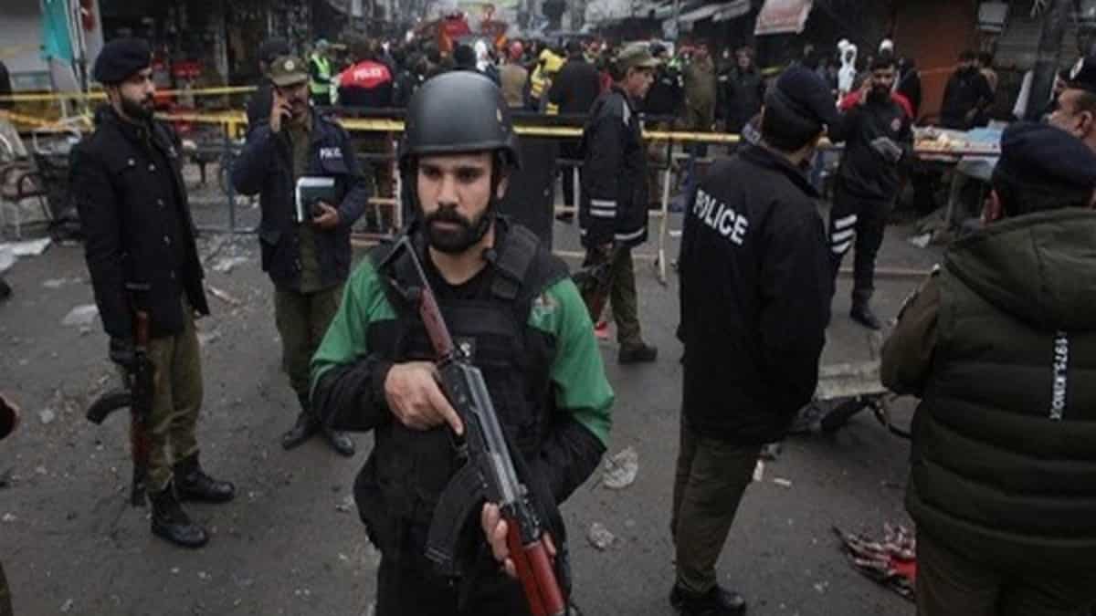 Pakistan: Terrorists equipped with night vision thermal scope guns outflank police