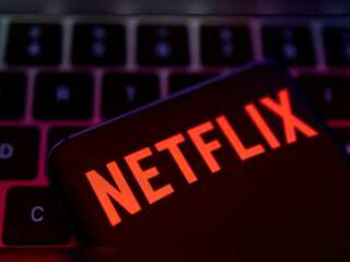 Netflix set for its slowest revenue growth, company records 4.5 million subscribers in Q4