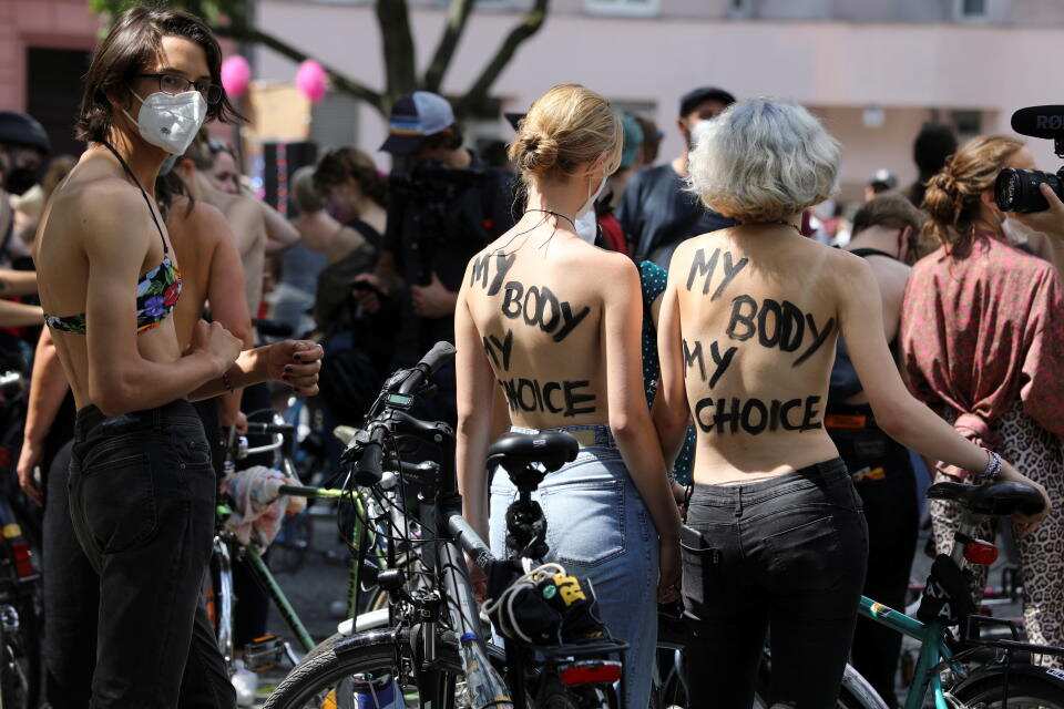 ‘Free the nipple’: Meta to lift breast images ban rule in Facebook, Instagram 