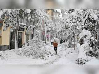 WION Climate Tracker: Heavy snow causes traffic disruptions in Spain
