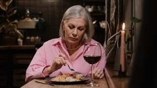 Loneliness linked with unhealthful diets, physical inactivity among students: Study