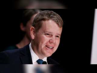 Former Covid-19 response minister set to become next New Zealand PM