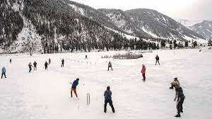 In sub-zero temperatures, locals in J&K's Gurez play snow cricket