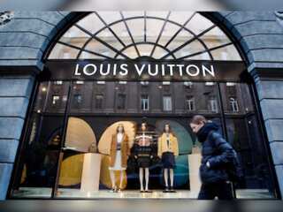 World Business Watch: LVMH's sales defy downturn, shoppers splurge on luxury goods