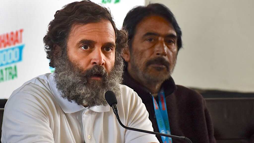Bharat Jodo Yatra: Rahul Gandhi blames J&K government for security breach