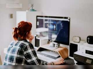 Working from home is saving commuters in Canada 65 minutes a day