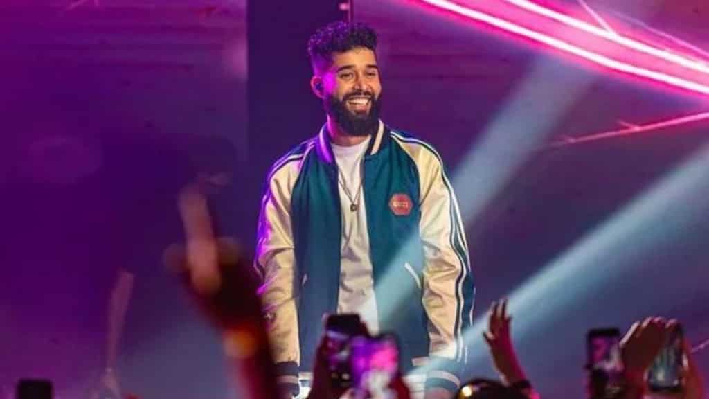 Lollapalooza India: AP Dhillon delivers smacking performance despite bad throat