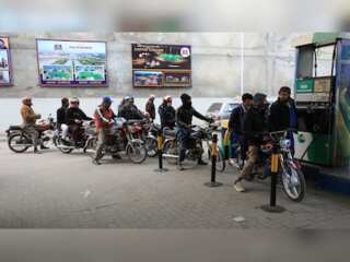 Pakistan: Prices of petrol and diesel hiked by 35 Pakistani rupee