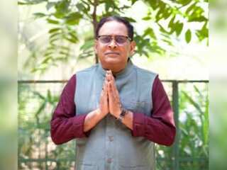 India's Odisha state Health Minister Naba Das shot by a cop