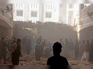 Pakistan: Peshawar tightens security as death toll from mosque bombing rises