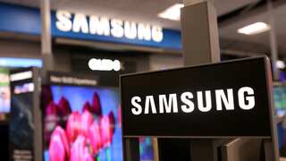 Samsung says Q4 profits plunge 69% to 8 year low on demand slump