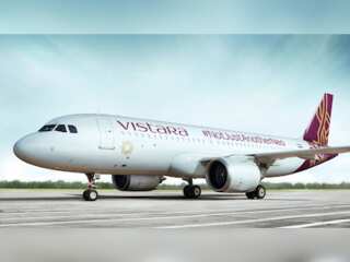Gravitas: Italian woman strips mid-air, punches Vistara crew