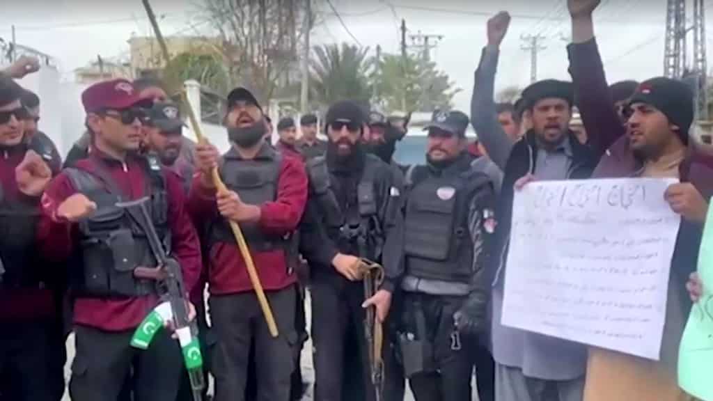 Pakistan police officers stage protests against terrorism following Peshawar mosque attack