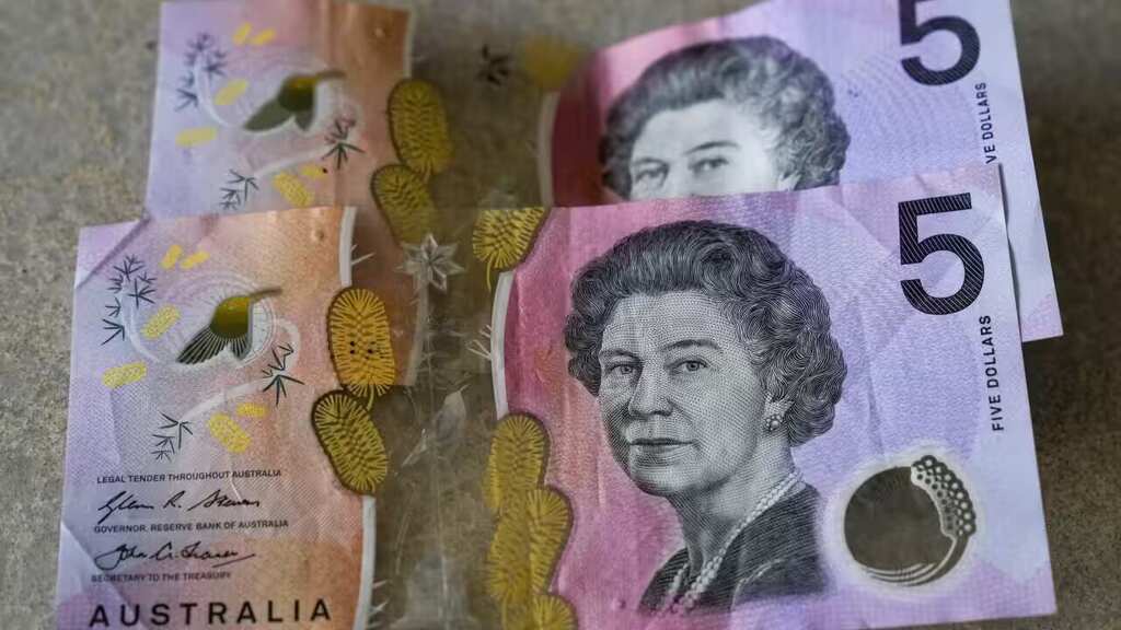UK: No King Charles' image on Australian banknotes, $5 note to have a new design