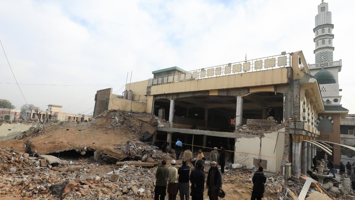 Peshawar mosque bomber was in police uniform, Khyber Pashtunkhwa police chief says Peshawar mosque bomber was in police uniform, Khyber Pashtunkhwa police chief says