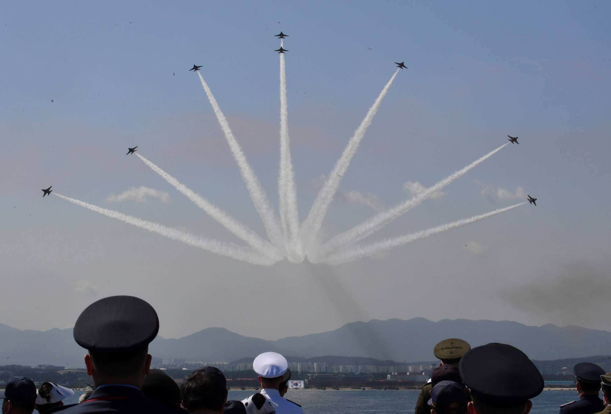 US and South Korea hold joint military drills over Yellow Sea - World News