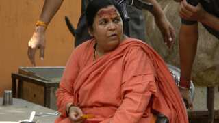 'Sharab Nahi, Doodh Piyo', says Uma Bharti after tying cow in front of liquor shop