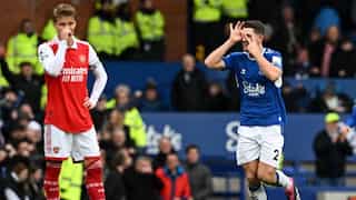 PL: Arsenal suffers shock defeat against Everton, Liverpool's slump continues; Manchester United edges closer