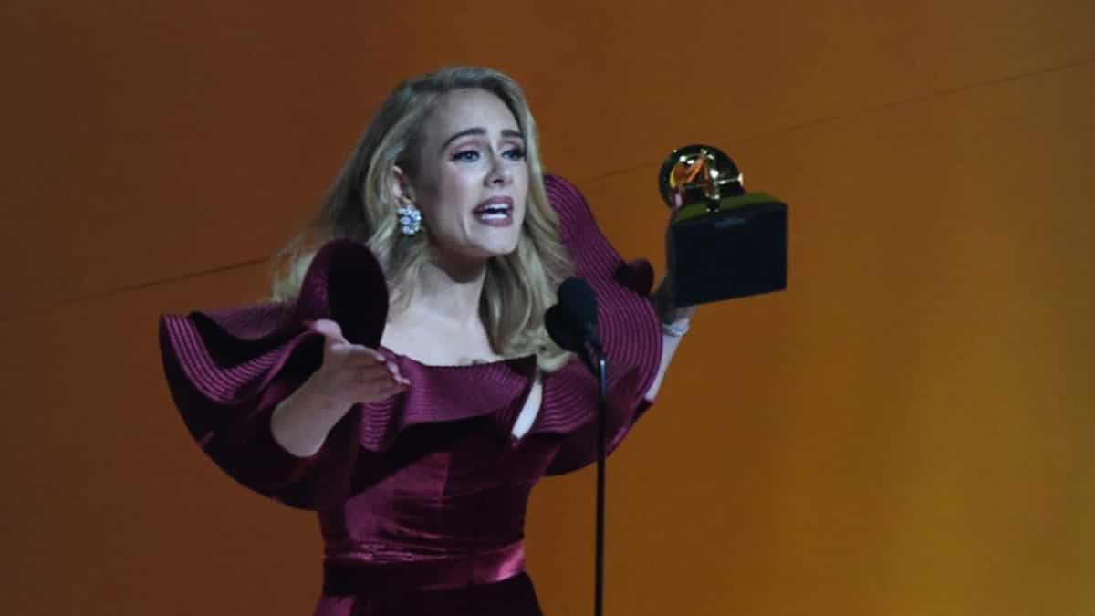 Adele reveals she was ‘borderline alcoholic’ and has quit drinking Adele reveals she was ‘borderline alcoholic’ and has quit drinking