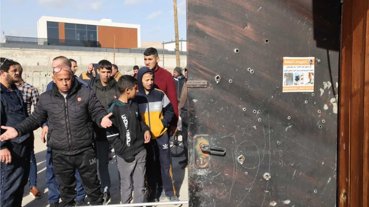 Five Palestinians killed in Jericho raid by forces, claims Israeli official Five Palestinians killed in Jericho raid by forces, claims Israeli official