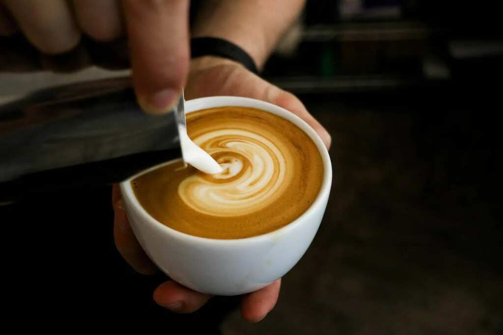 Coffee with milk reduces health risks