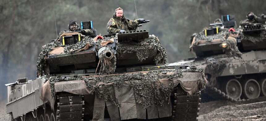 Ukraine will get 100 more tanks from Europe