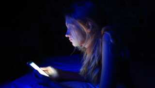 Can excessive use of smartphones lead to loss of vision?