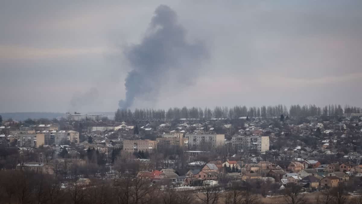 Ukraine claims Russian missiles entered Romanian airspace, Romania ...