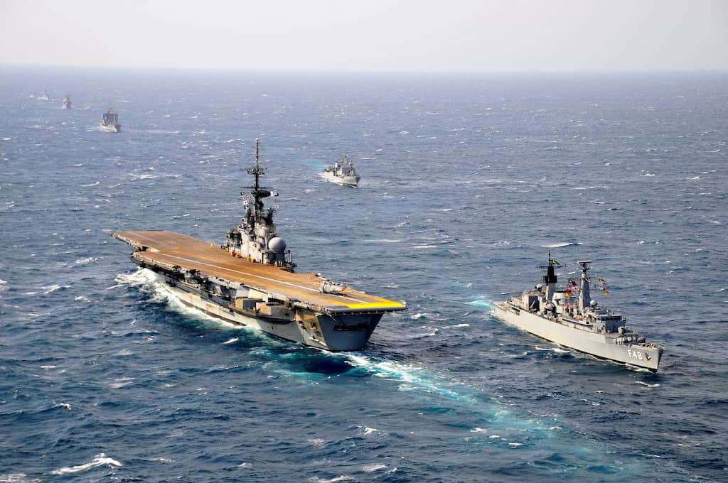 Brazil: Navy scuttles 'Sao Paulo' in Atlantic Ocean